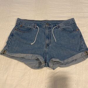 Women’s Levi Shorts